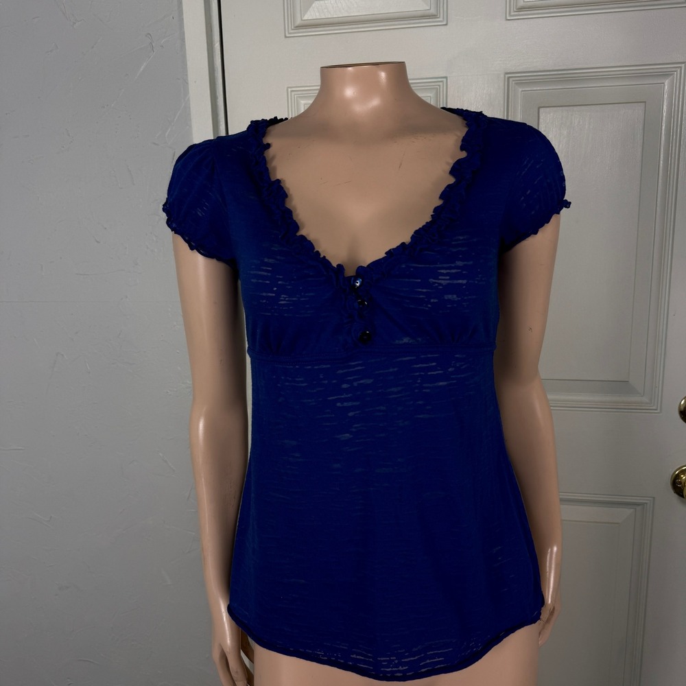 Vintage Y2K No Boundaries Shirt Small Cotton Knit V neck Short sleeve Ruffle Q10